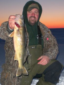 s Walleye2